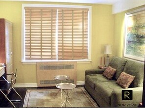 50 E 8th St-Unit -3-J in New York, NY - Building Photo - Building Photo