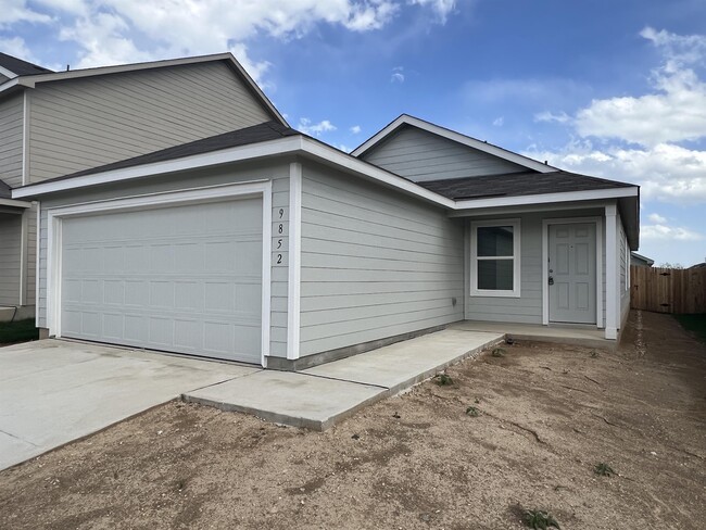 property at 9852 Butte Crk
