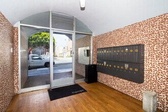 310 6th Avenue in San Francisco, CA - Foto de edificio - Building Photo