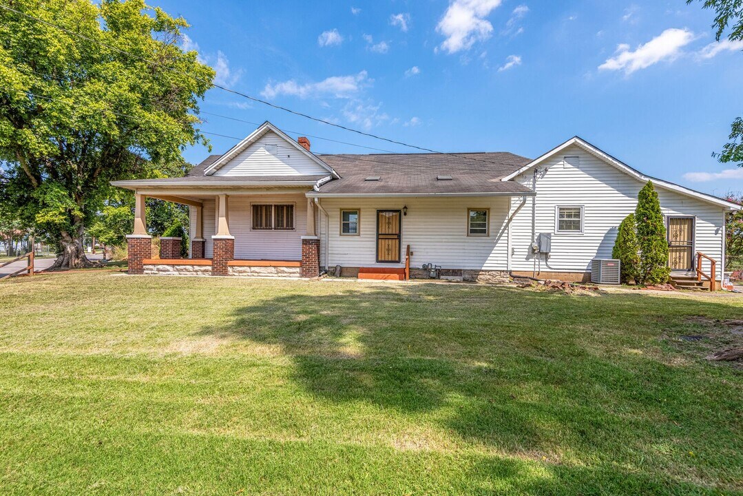 1208 1st Ave S in Nashville, TN - Building Photo