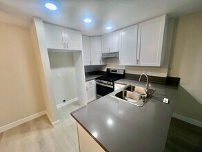 14695 Parthenia St in Los Angeles, CA - Building Photo - Building Photo