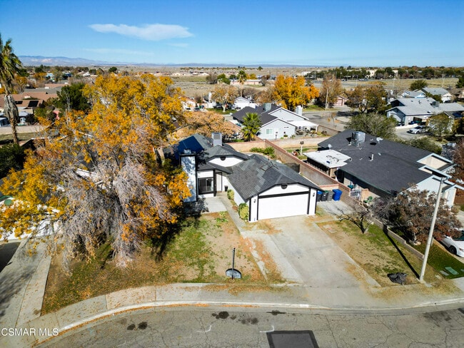 837 Sunrise Ct in Lancaster, CA - Building Photo - Building Photo