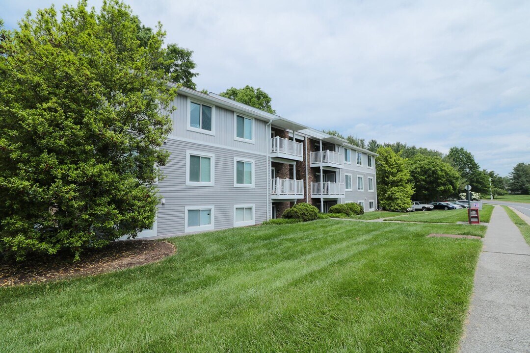 1215 Progress St NW in Blacksburg, VA - Building Photo