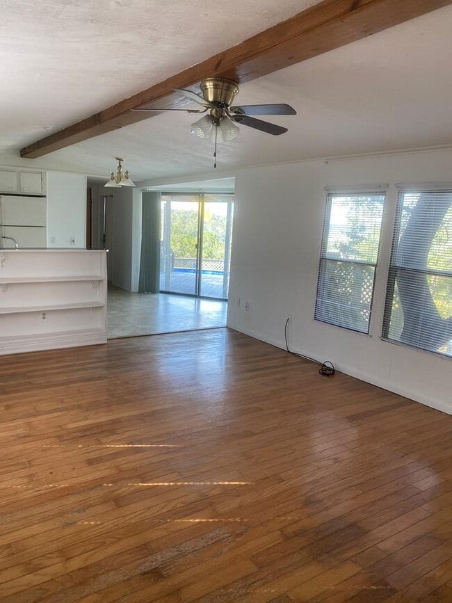 118 Sleepy Mountain Rd in Kerrville, TX - Building Photo - Building Photo