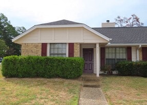 3431 Lexington Dr in Tyler, TX - Building Photo