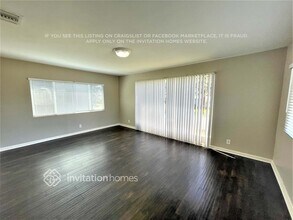 11148 S Wilton Pl in Los Angeles, CA - Building Photo - Building Photo