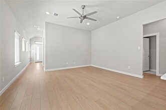 4005 High Vly Dr in McKinney, TX - Foto de edificio - Building Photo