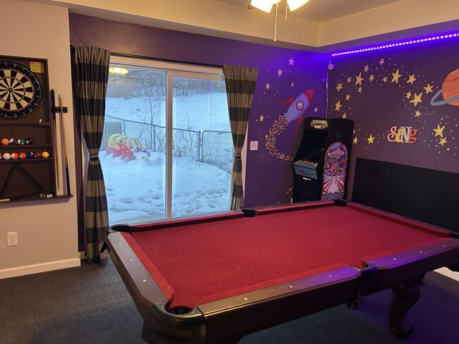 property at 2517 Dipper Ln