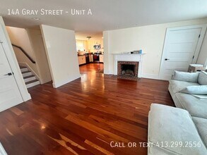 14 A Gray St in Amherst, MA - Building Photo - Building Photo