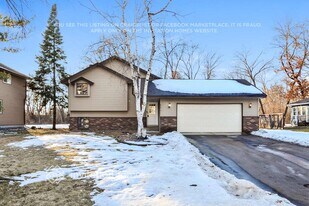 8641 N Girard Ave in Minneapolis, MN - Building Photo