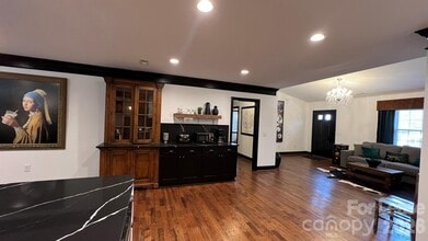 2301 Remount Rd in Charlotte, NC - Building Photo - Building Photo