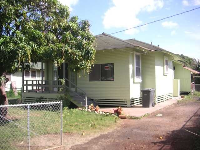 87-204 Kulaaupuni St in Waianae, HI - Foto de edificio - Building Photo