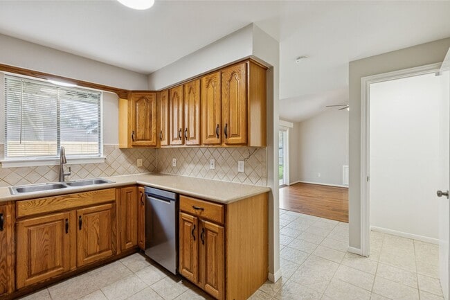 property at 5758 Greencraig Dr