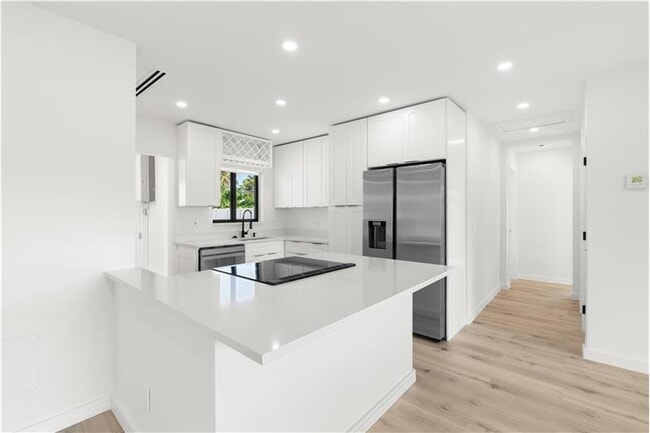 455 SW 14th Ct in Pompano Beach, FL - Foto de edificio - Building Photo