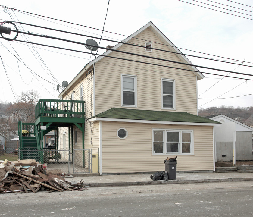 143 Bay Ave in Highlands, NJ - Foto de edificio