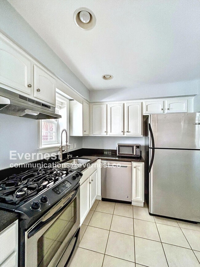4520 Grove Ave in Richmond, VA - Building Photo - Building Photo