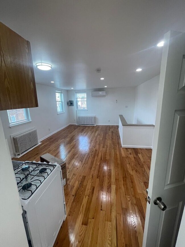 2254 S Beechwood St in Philadelphia, PA - Foto de edificio - Building Photo