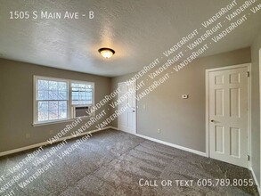 1505 S Main Ave in Sioux Falls, SD - Building Photo - Building Photo