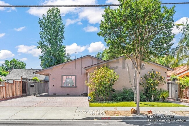 property at 41345 Roberts Ave