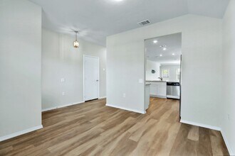 6854 Hibiscus Falls in San Antonio, TX - Building Photo - Building Photo