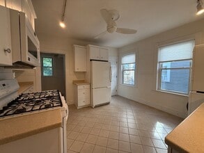 10 Grovenor Rd, Unit 2 in Boston, MA - Building Photo - Building Photo