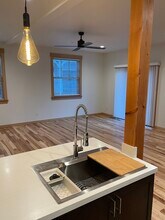 533 4th Ave SW, Unit 201 in Albany, OR - Building Photo - Building Photo