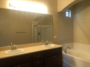 10737 Cather Ave in Las Vegas, NV - Building Photo - Building Photo