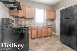 2160 S Emerson Ave in Indianapolis, IN - Building Photo - Building Photo