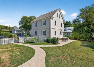 39R Twitchell St in Wellesley, MA - Building Photo - Building Photo