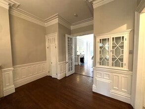 32 Gloucester St, Unit 1 in Boston, MA - Building Photo - Building Photo