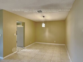 7701 Stone Harbour Dr in Greenacres, FL - Foto de edificio - Building Photo