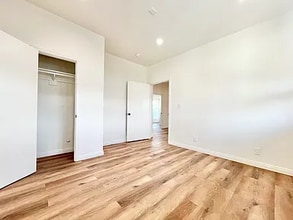 1034 1/2 S Fairfax Ave in Los Angeles, CA - Foto de edificio - Building Photo