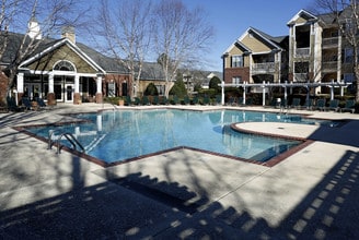 The Legends in Hickory, NC - Foto de edificio - Building Photo