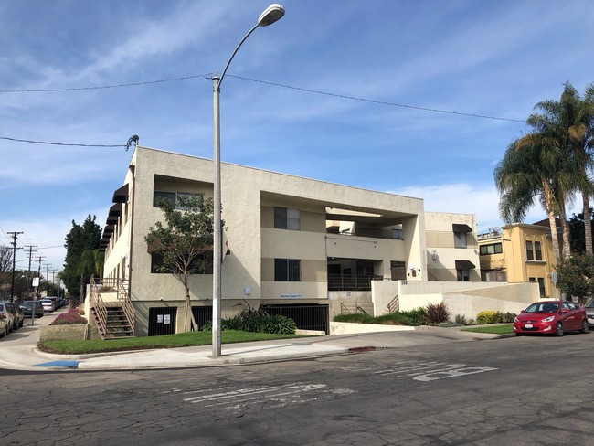 Grismer Apartments in Burbank, CA - Building Photo - Building Photo