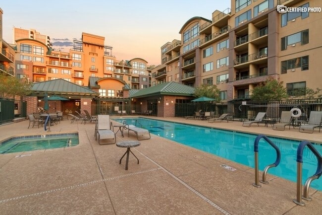 16 W Encanto Blvd, Unit 10