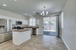5747 Bear Springs St in North Las Vegas, NV - Building Photo