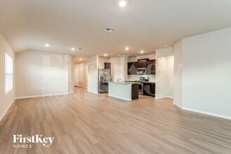 15007 Maskette Ave in San Antonio, TX - Building Photo - Building Photo