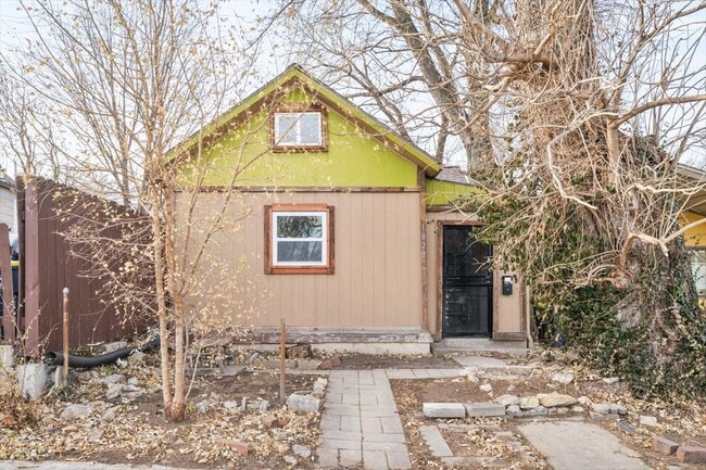 property at 1822 Holly St