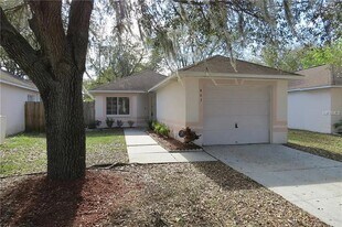 403 Abigail Rd in Plant City, FL - Building Photo