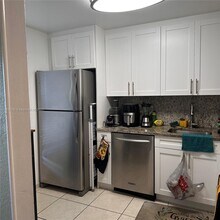 5860 NW 64th Ave in Tamarac, FL - Building Photo - Building Photo