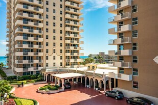 Malaga Towers in Hallandale Beach, FL - Building Photo