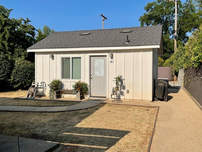 property at 41 Manley Ct