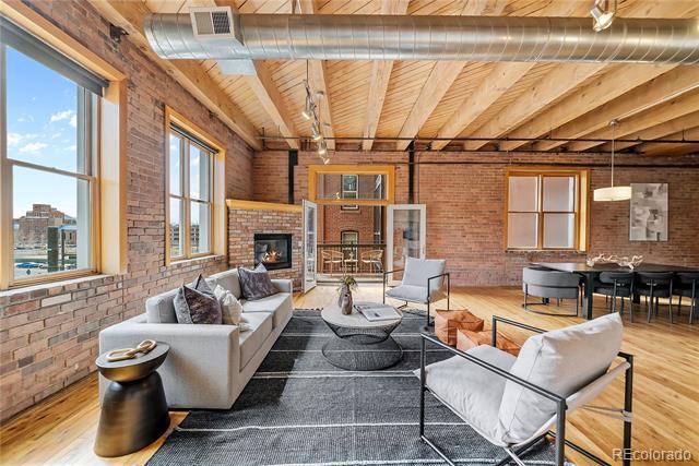 property at 1127 Auraria Pkwy