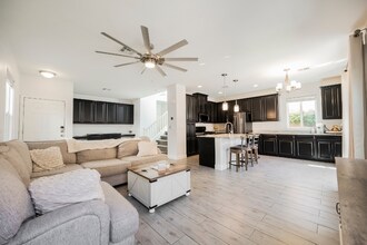 7333 Chesapeake Cove St in Las Vegas, NV - Building Photo - Building Photo