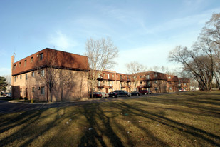 Brownstone Court Apartments