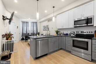 1702 Point Breeze Ave in Philadelphia, PA - Building Photo - Building Photo