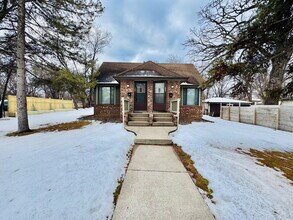 3601 Halifax Ave N in Minneapolis, MN - Building Photo - Building Photo