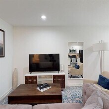 321 E 8th St in Dallas, TX - Building Photo - Building Photo