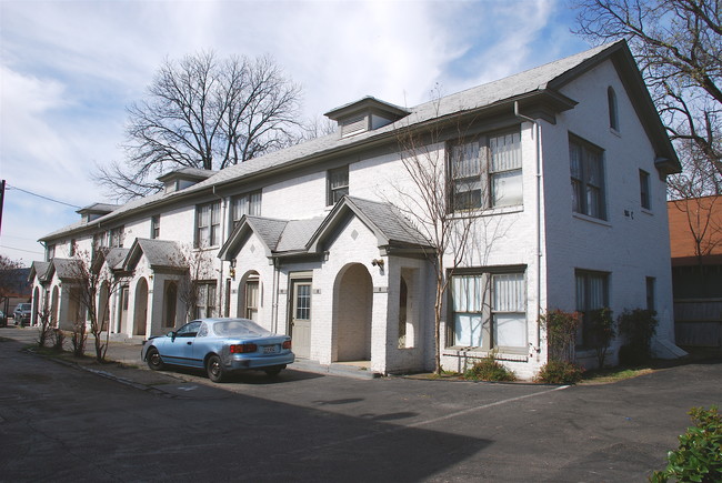 Munger Place Apartments in Dallas, TX - Foto de edificio - Building Photo