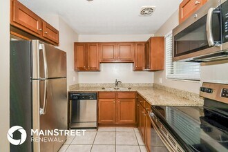 6430 Lucente Dr in Jacksonville, FL - Building Photo - Building Photo